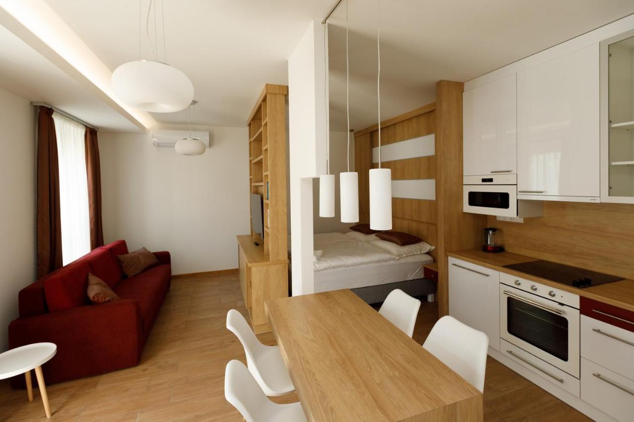 La Bella Centrum Apartmanok Piros/Sarga Heviz Bagian luar foto