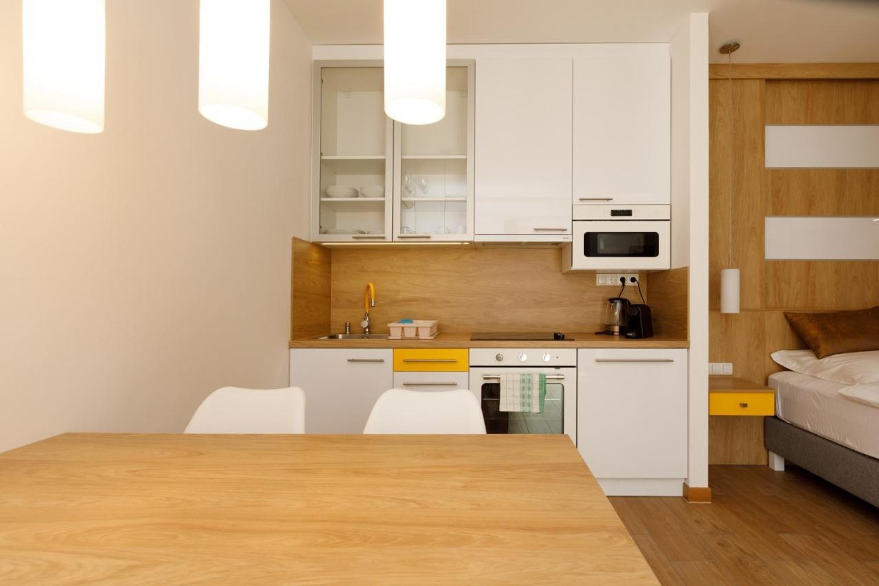 La Bella Centrum Apartmanok Piros/Sarga Heviz Bagian luar foto