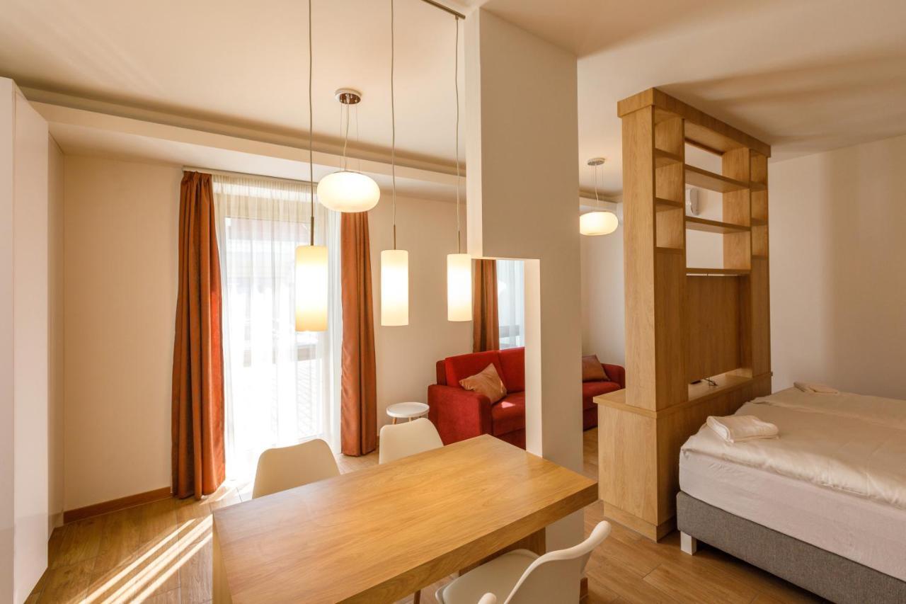 La Bella Centrum Apartmanok Piros/Sarga Heviz Bagian luar foto