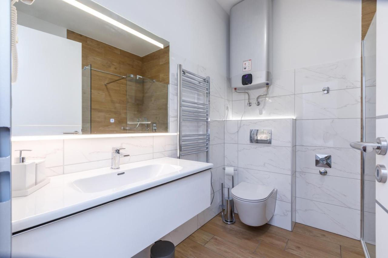 La Bella Centrum Apartmanok Piros/Sarga Heviz Bagian luar foto